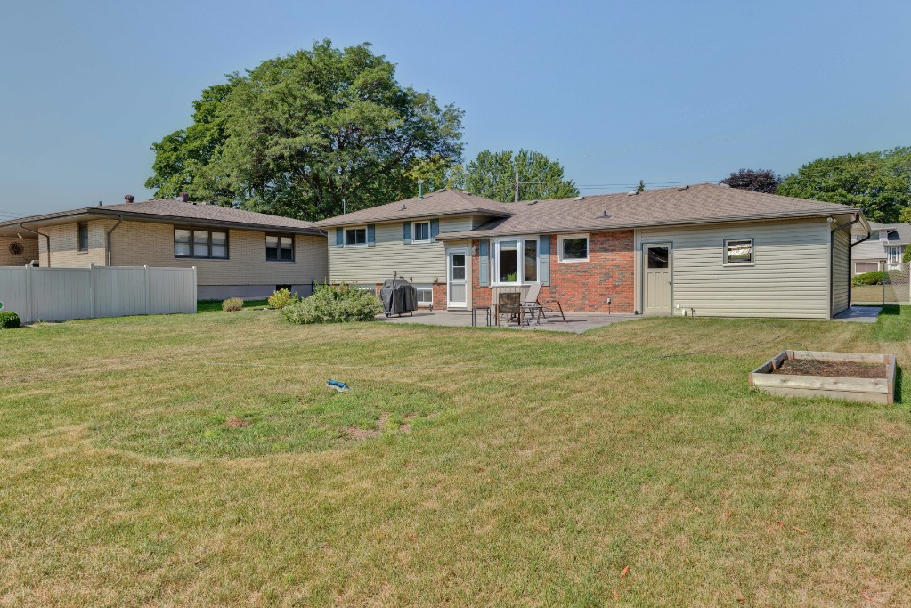 1702 GRACE AVE, Sarnia, Ontario, Canada