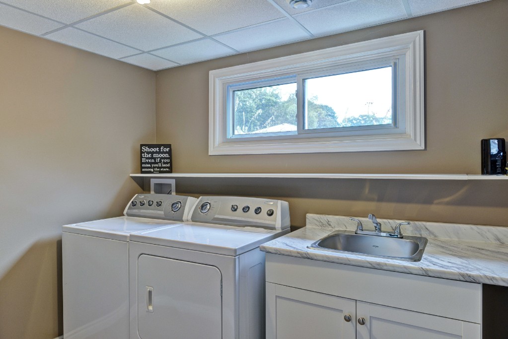 1702 GRACE AVE, Sarnia, Ontario, Canada