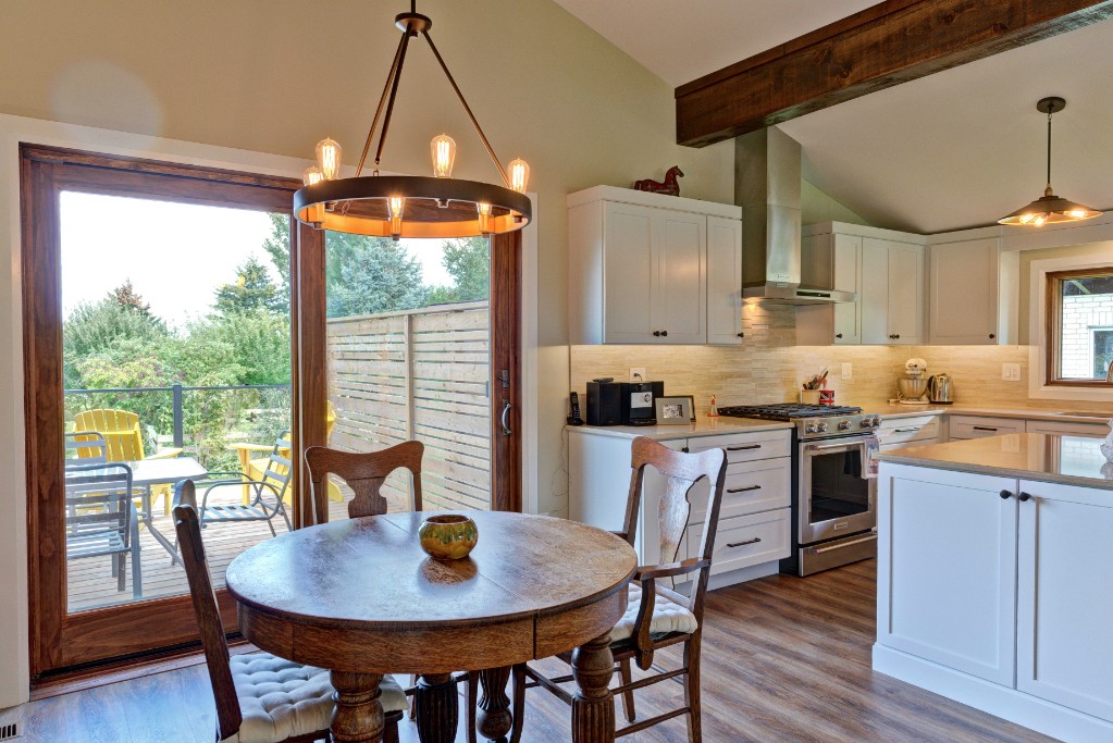 4274 BLUEPOINT DR, Plympton-Wyoming, Ontario, Canada