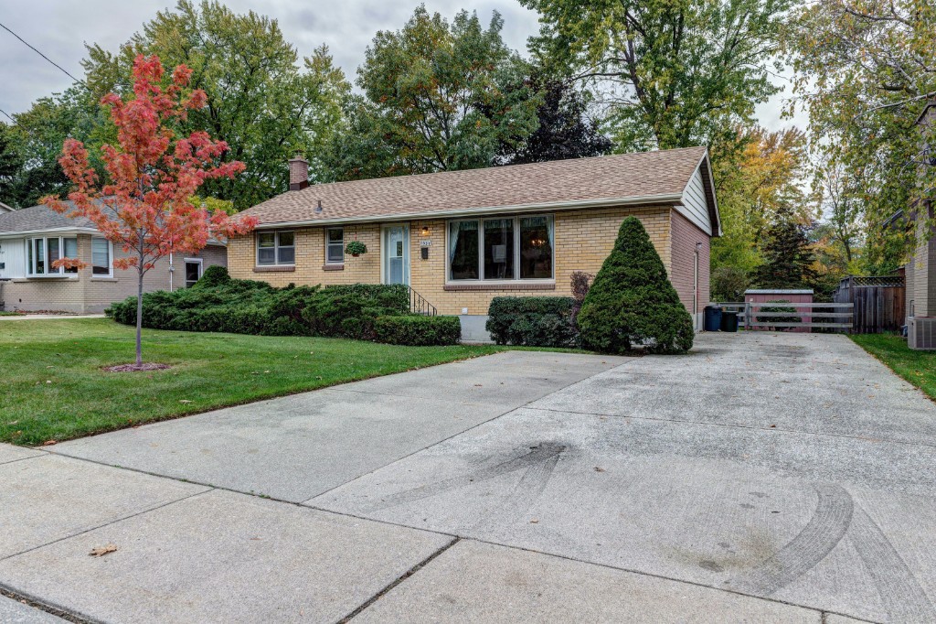 1531 MURPHY RD, Sarnia, Ontario, Canada