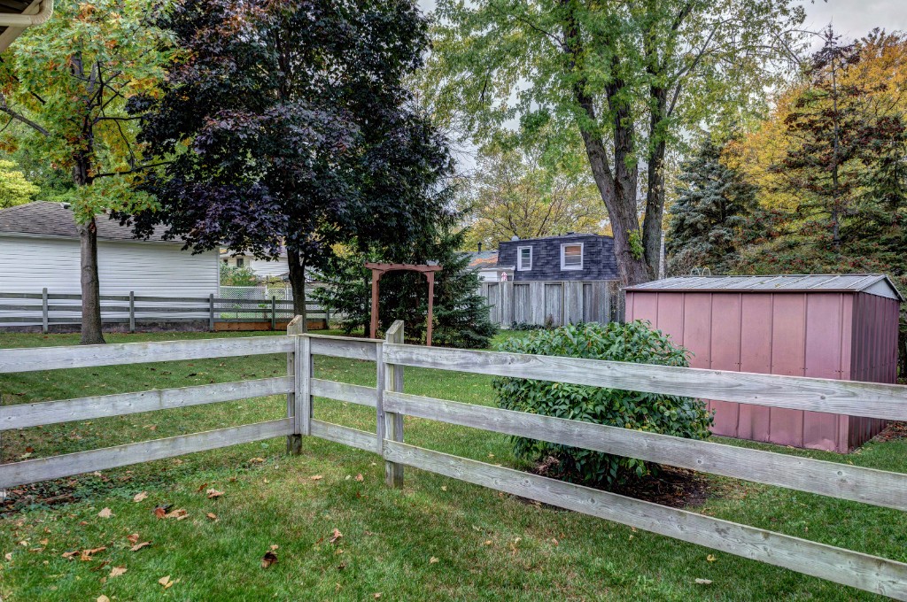 1531 MURPHY RD, Sarnia, Ontario, Canada