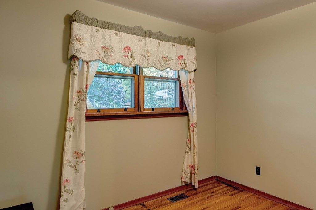 1531 MURPHY RD, Sarnia, Ontario, Canada