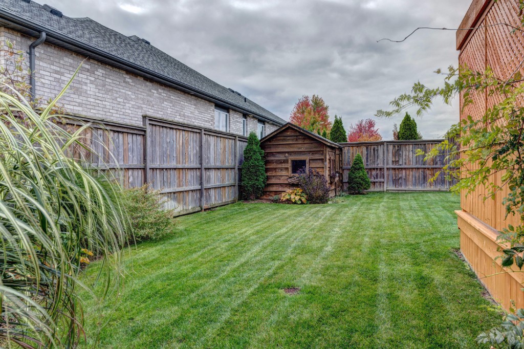1599 HERITAGE PARK DR, Sarnia, Ontario, Canada