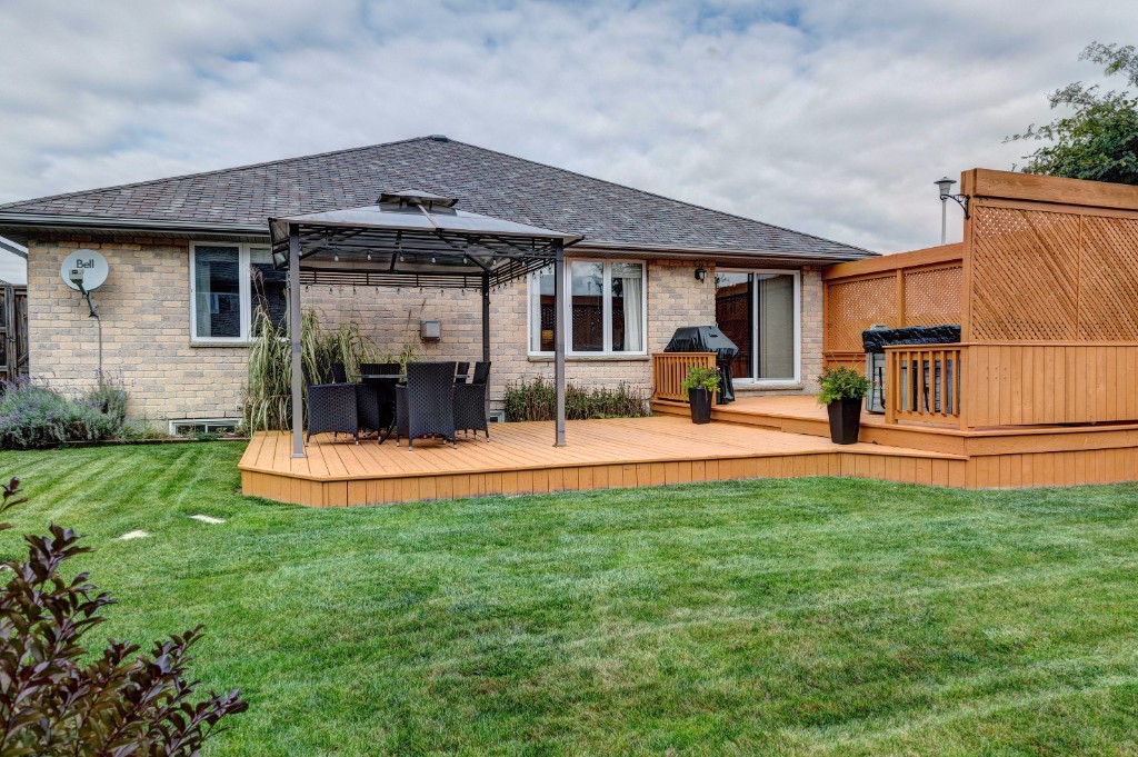 1599 HERITAGE PARK DR, Sarnia, Ontario, Canada