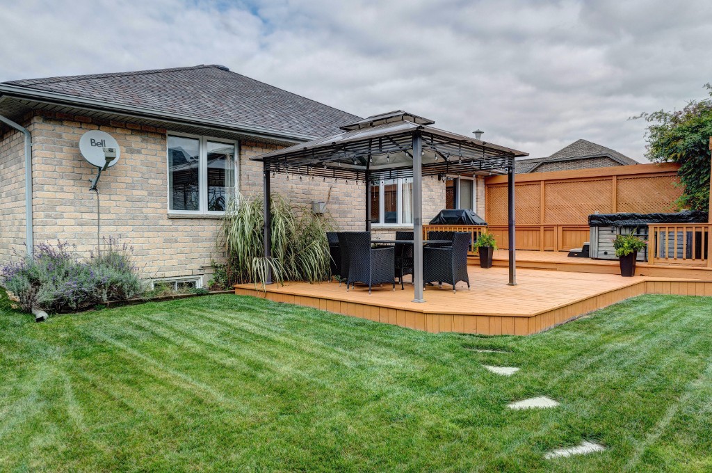 1599 HERITAGE PARK DR, Sarnia, Ontario, Canada
