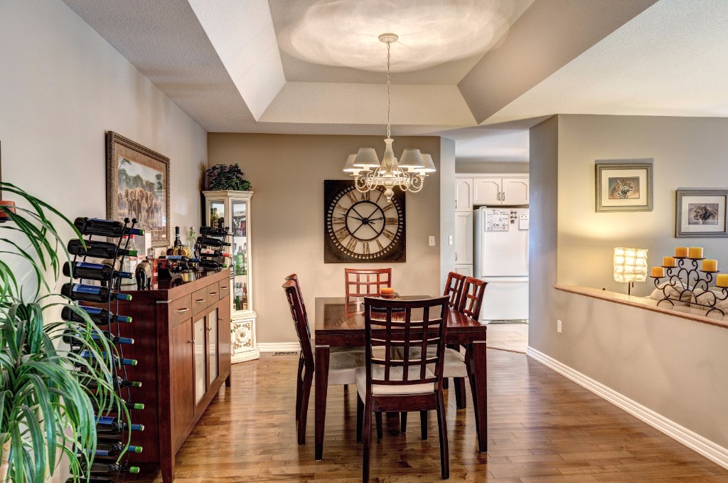 1599 HERITAGE PARK DR, Sarnia, Ontario, Canada