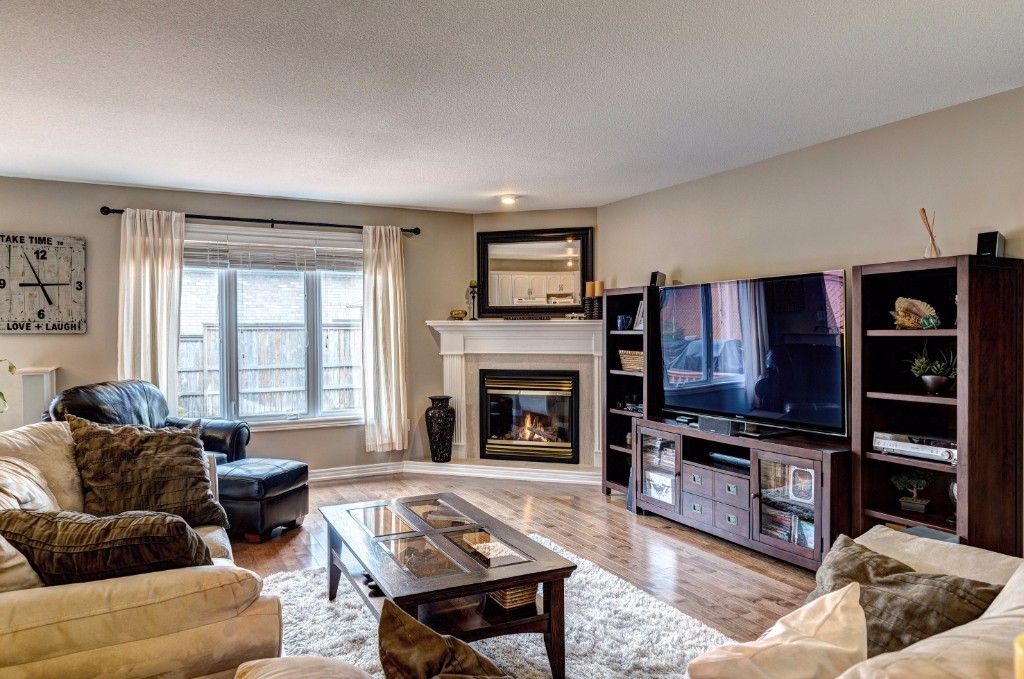 1599 HERITAGE PARK DR, Sarnia, Ontario, Canada