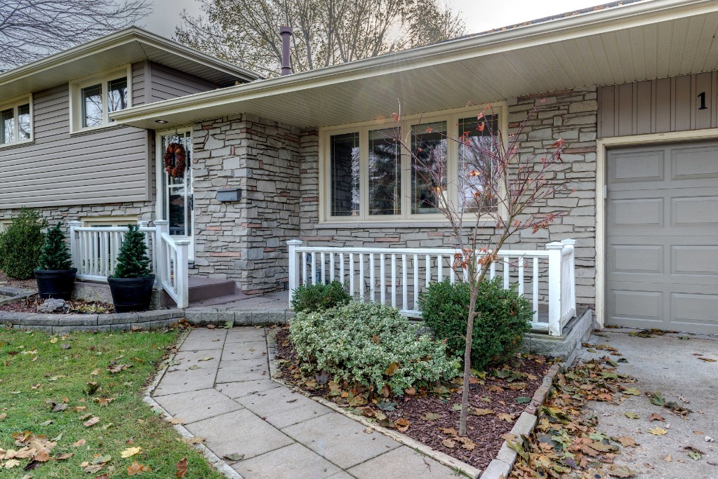 1241 WEBSTER DR, Sarnia, Ontario, Canada