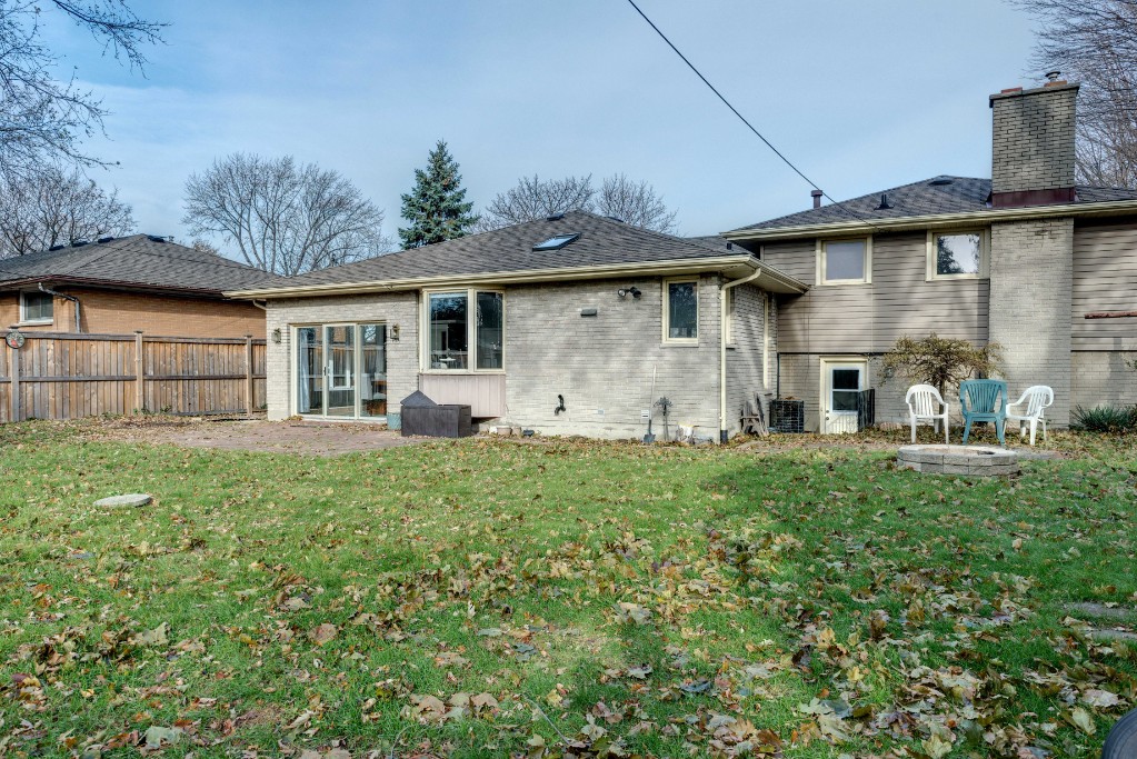 1241 WEBSTER DR, Sarnia, Ontario, Canada