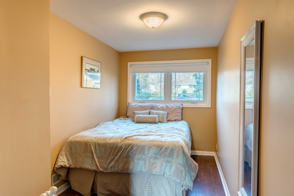 1241 WEBSTER DR, Sarnia, Ontario, Canada