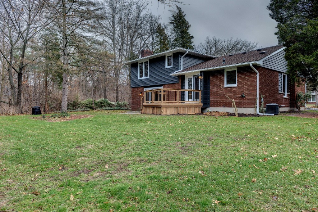 822 LAKESHORE RD, Sarnia, Ontario, Canada