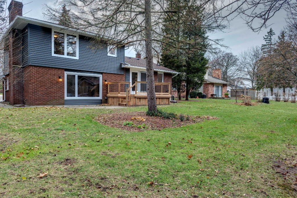 822 LAKESHORE RD, Sarnia, Ontario, Canada