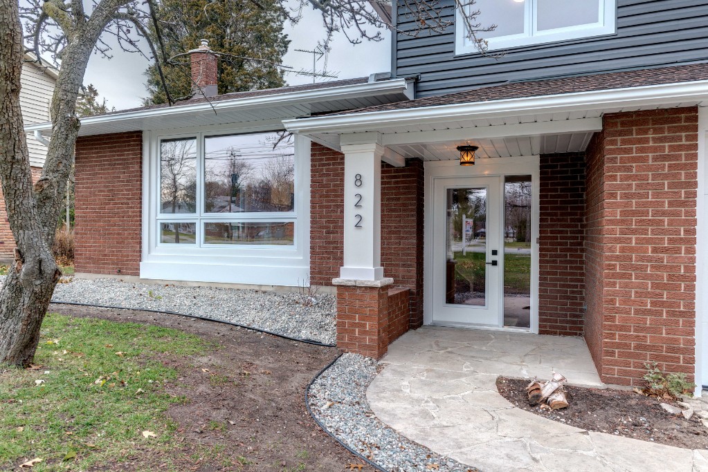 822 LAKESHORE RD, Sarnia, Ontario, Canada