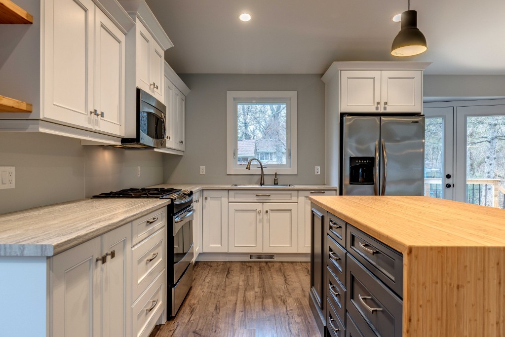 822 LAKESHORE RD, Sarnia, Ontario, Canada