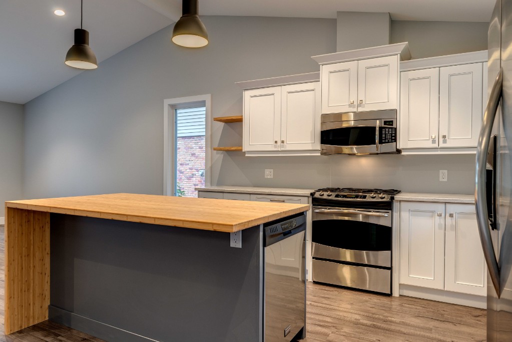 822 LAKESHORE RD, Sarnia, Ontario, Canada
