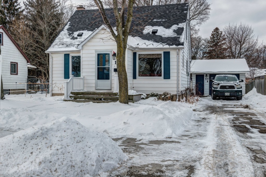 1193 MATHEWS AVE, Sarnia, Ontario, Canada