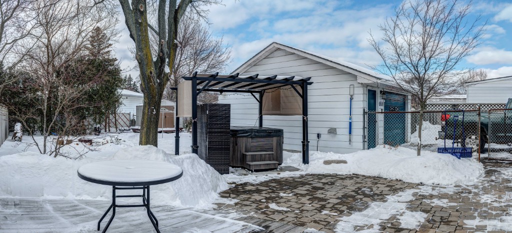 1193 MATHEWS AVE, Sarnia, Ontario, Canada