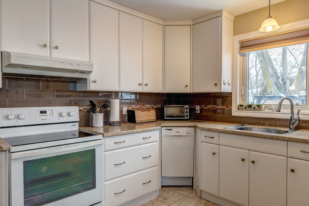 1193 MATHEWS AVE, Sarnia, Ontario, Canada