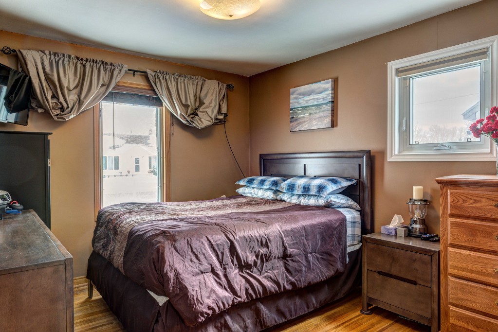 1193 MATHEWS AVE, Sarnia, Ontario, Canada