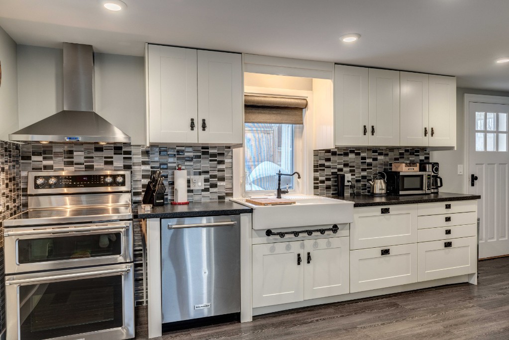 1173 INDIAN RD North, Sarnia, Ontario, Canada