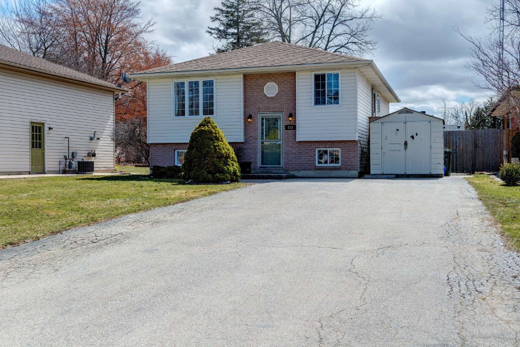 528 ONTARIO ST, Plympton-Wyoming, Ontario, Canada