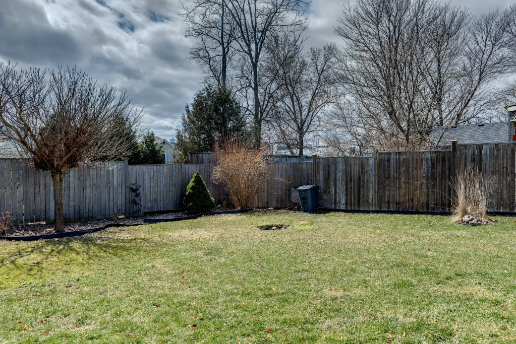 528 ONTARIO ST, Plympton-Wyoming, Ontario, Canada