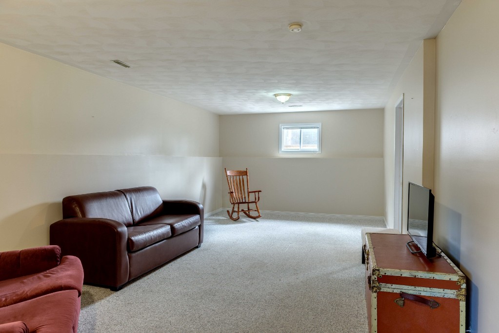 528 ONTARIO ST, Plympton-Wyoming, Ontario, Canada