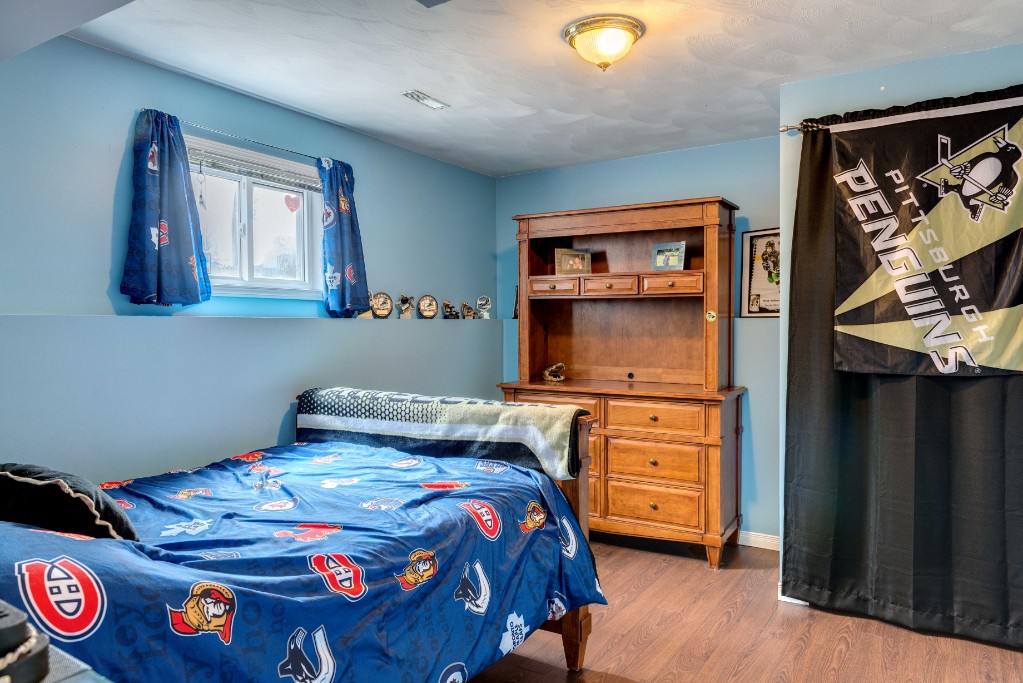 528 ONTARIO ST, Plympton-Wyoming, Ontario, Canada