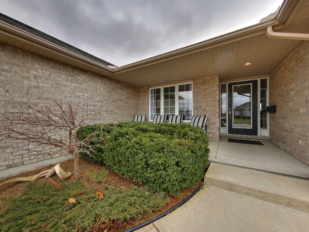 1929 AVENUE RD, Sarnia, Ontario, Canada