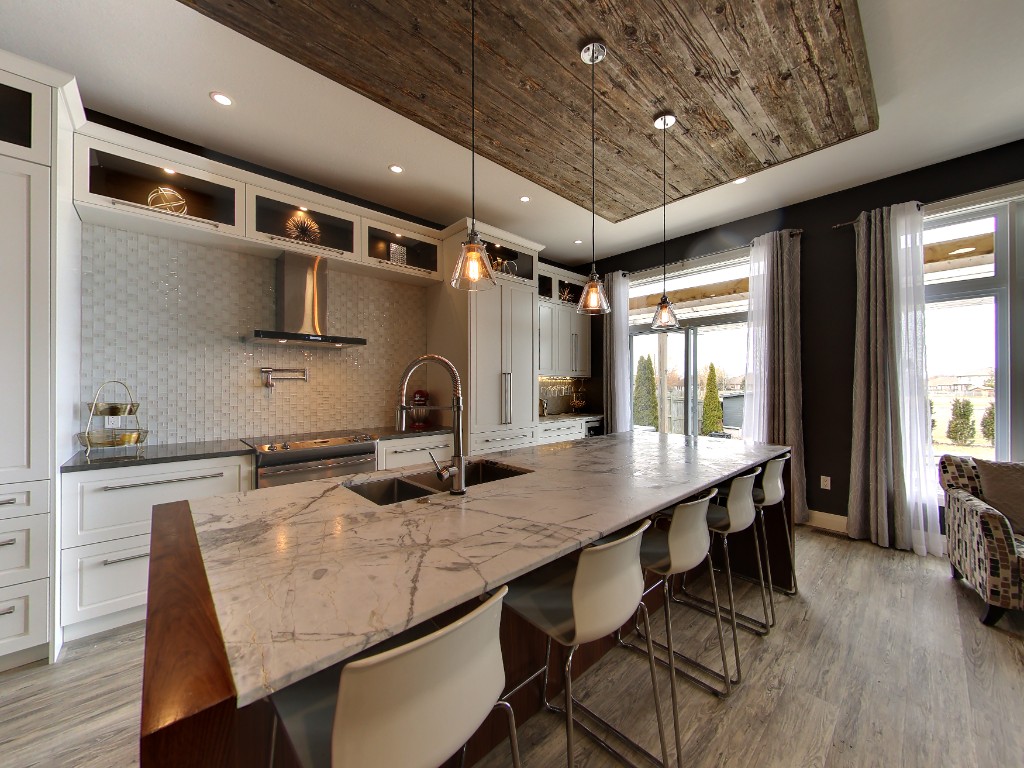 1929 AVENUE RD, Sarnia, Ontario, Canada