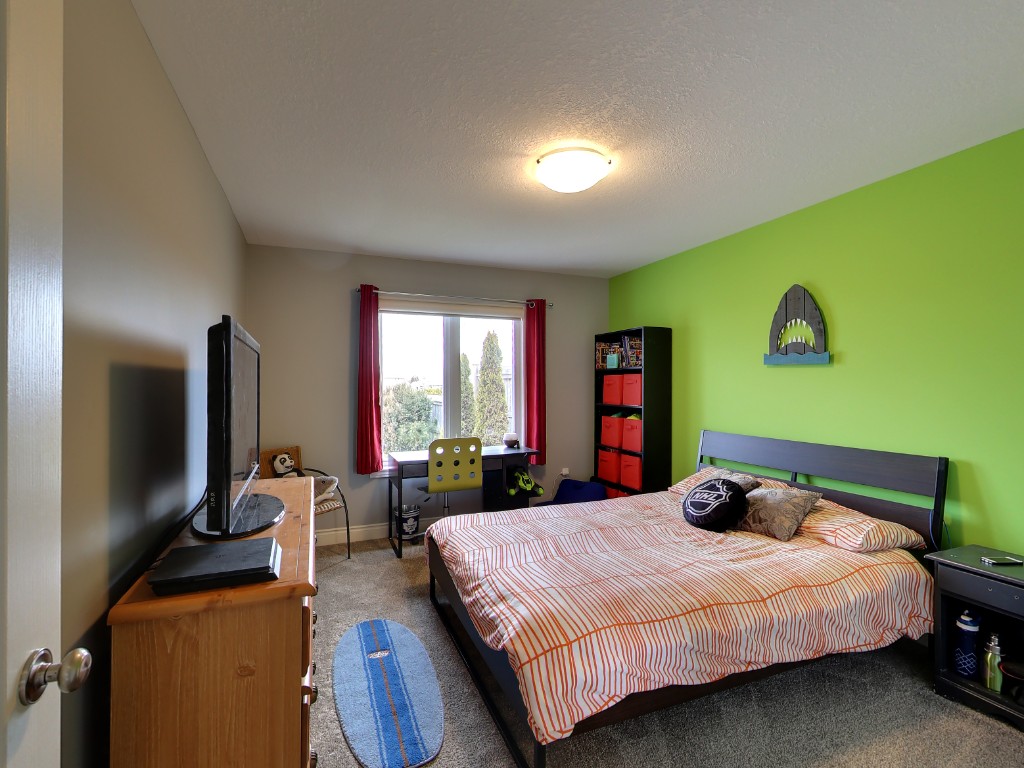 1929 AVENUE RD, Sarnia, Ontario, Canada