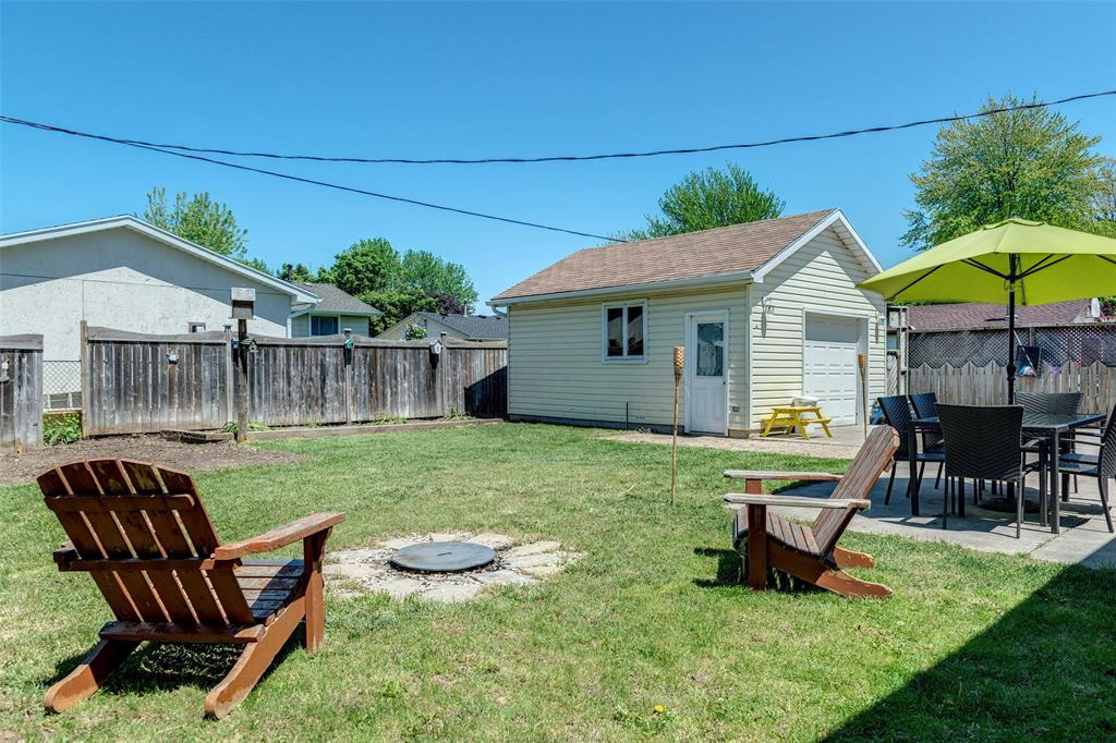 587 ALBERT Boulevard, St. Clair, Ontario, Canada