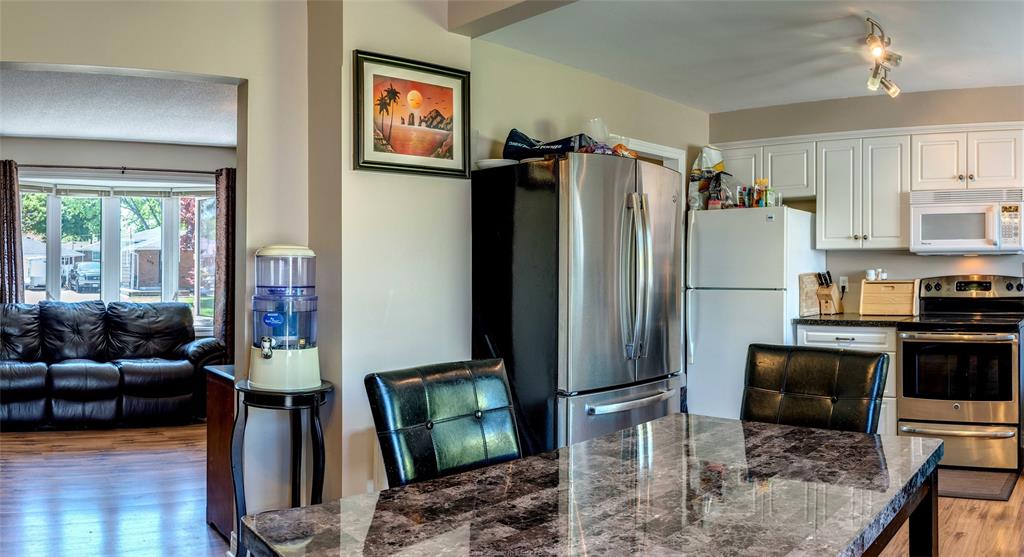 587 ALBERT Boulevard, St. Clair, Ontario, Canada