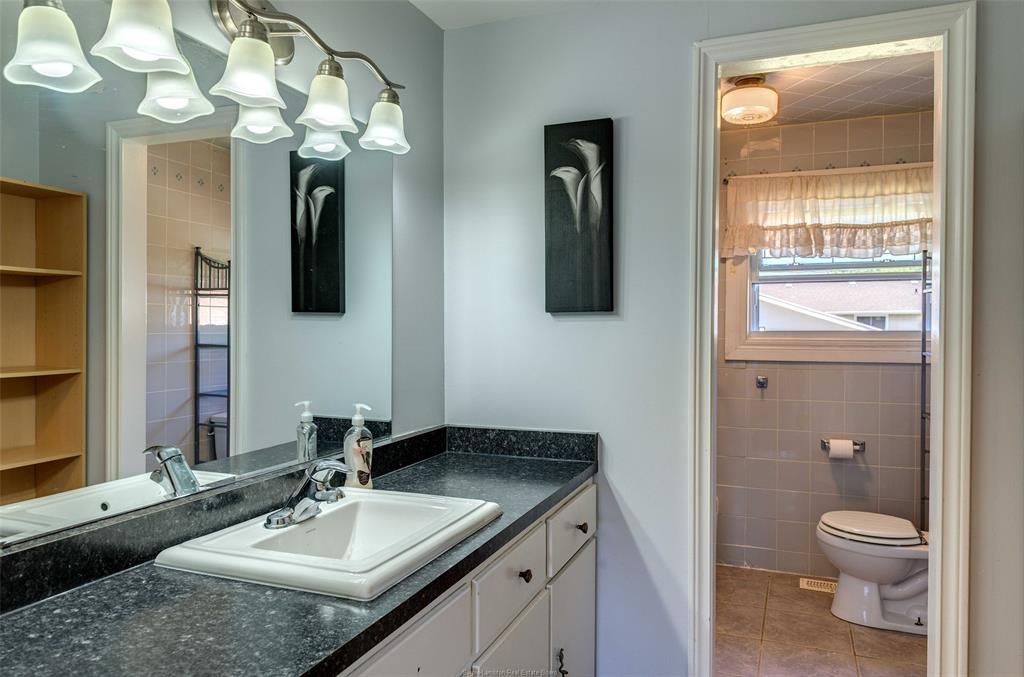 587 ALBERT Boulevard, St. Clair, Ontario, Canada
