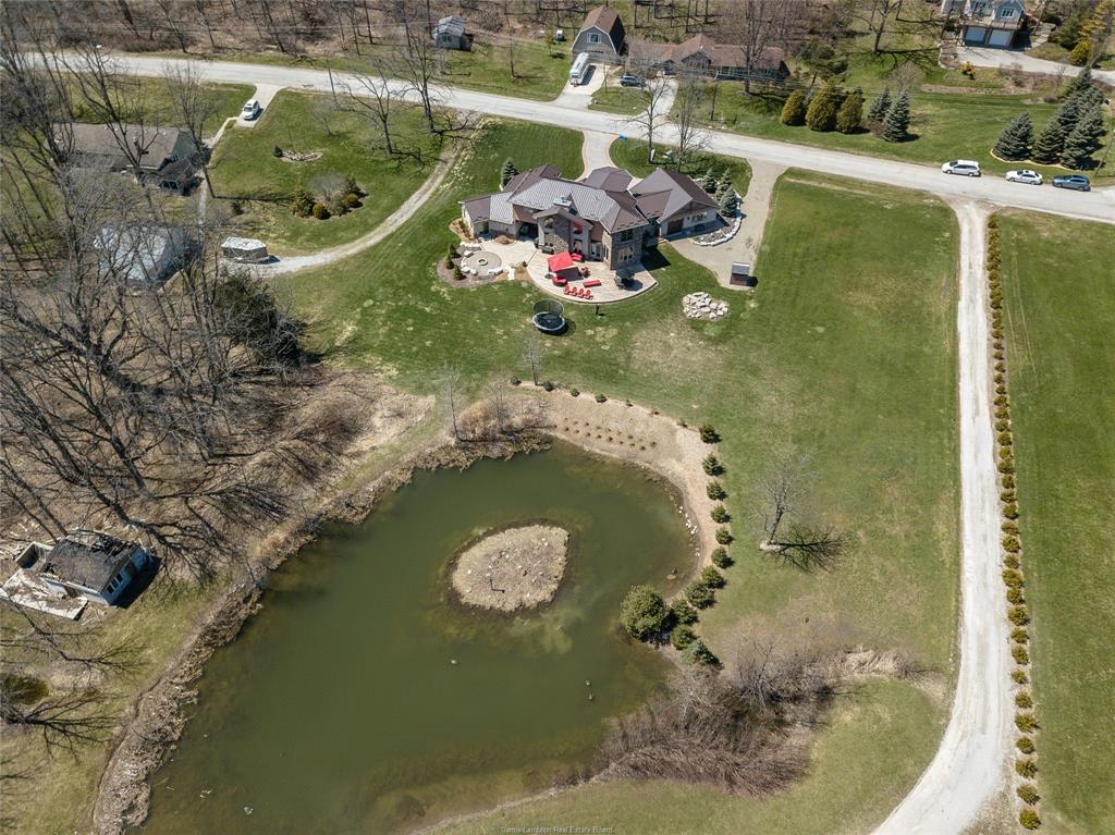 7152 BONNIE DOONE Road, Plympton-Wyoming, Ontario, Canada