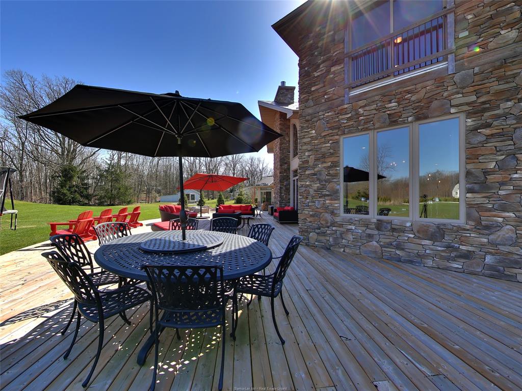 7152 BONNIE DOONE Road, Plympton-Wyoming, Ontario, Canada