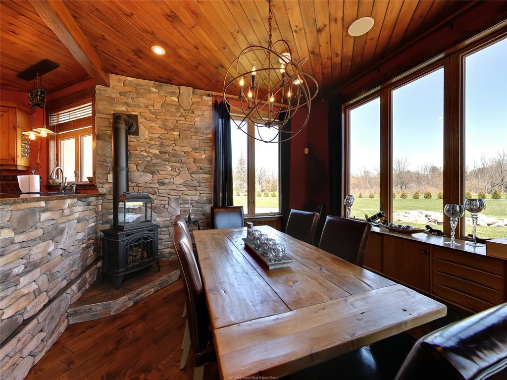7152 BONNIE DOONE Road, Plympton-Wyoming, Ontario, Canada
