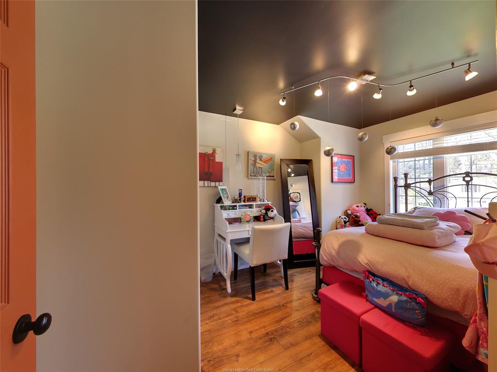 7152 BONNIE DOONE Road, Plympton-Wyoming, Ontario, Canada