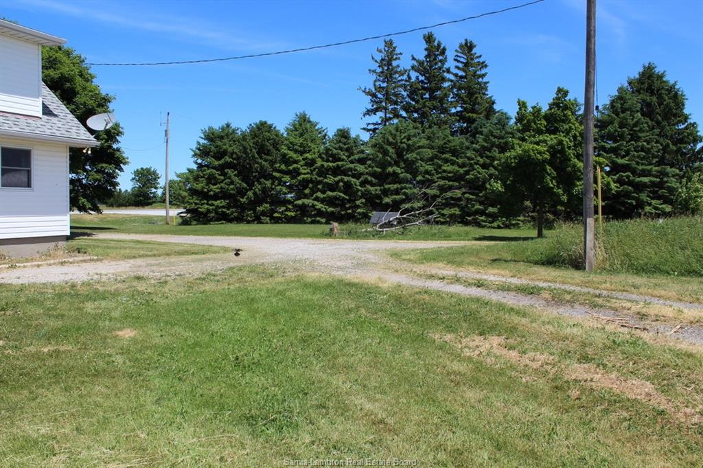 5483 LONDON Line, Plympton-Wyoming, Ontario, Canada