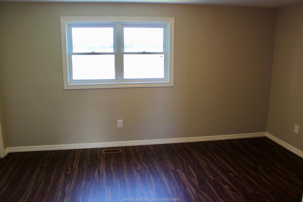5483 LONDON Line, Plympton-Wyoming, Ontario, Canada