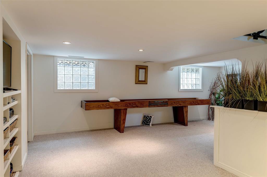 1985 LAKESHORE Road, Sarnia, Ontario, Canada