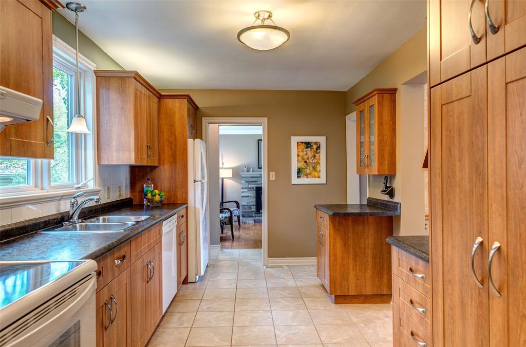 1455 LEE Court, Sarnia, Ontario, Canada