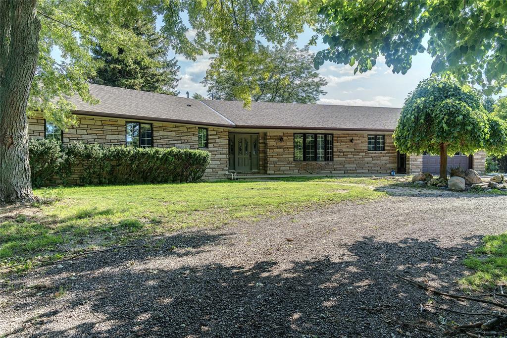 5223 DOUGLAS Line, Plympton-Wyoming, Ontario, Canada