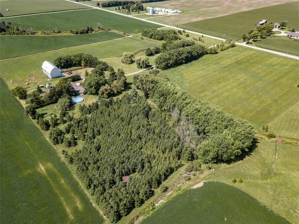 5223 DOUGLAS Line, Plympton-Wyoming, Ontario, Canada