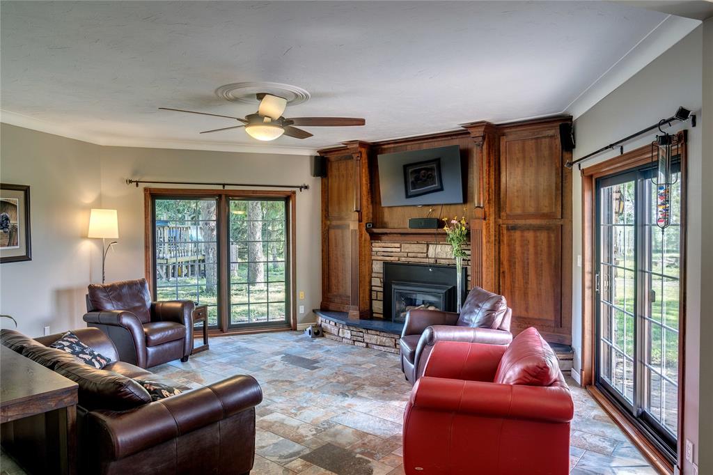 5223 DOUGLAS Line, Plympton-Wyoming, Ontario, Canada