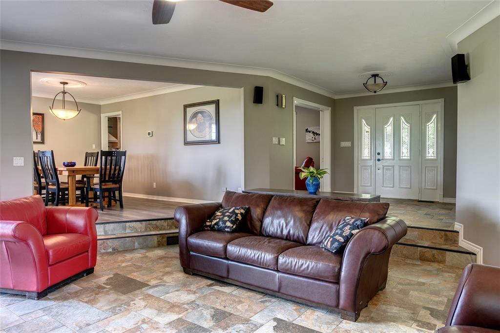 5223 DOUGLAS Line, Plympton-Wyoming, Ontario, Canada