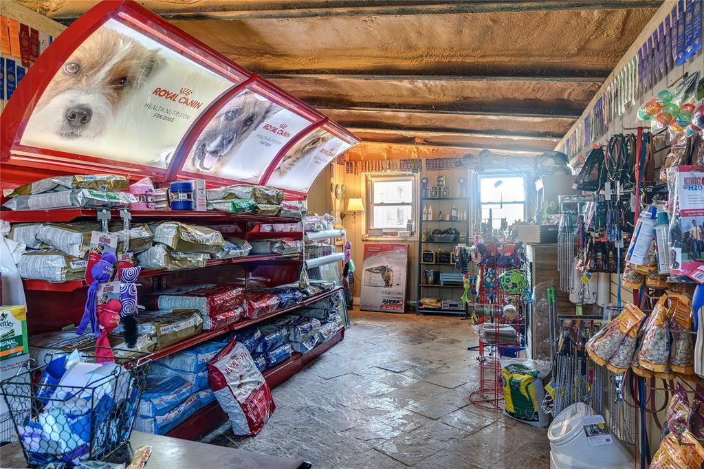 5223 DOUGLAS Line, Plympton-Wyoming, Ontario, Canada