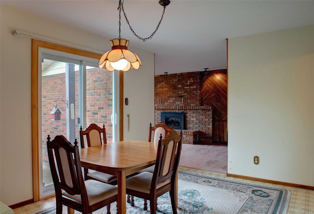 310 TWIN LAKES Drive, Sarnia, Ontario, Canada