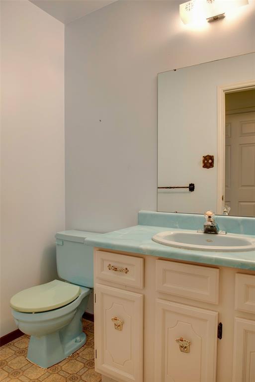 310 TWIN LAKES Drive, Sarnia, Ontario, Canada