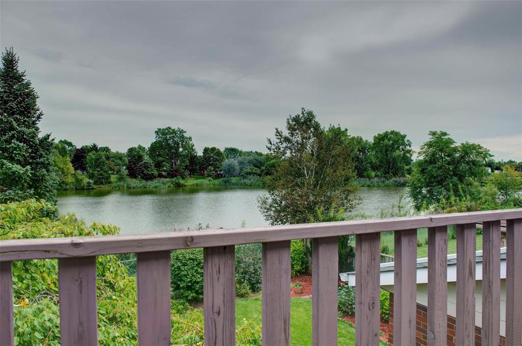 310 TWIN LAKES Drive, Sarnia, Ontario, Canada